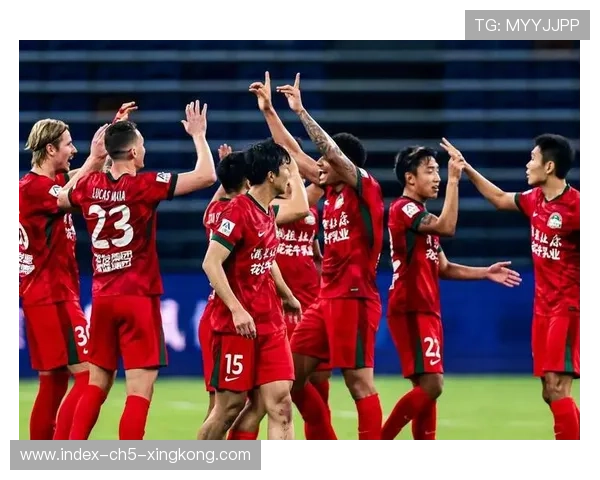 河南队在角球处理上出现数次有效尝试